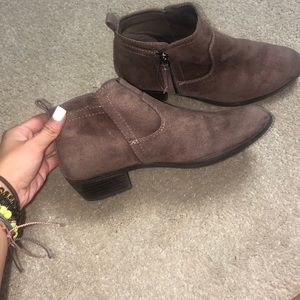 Light brown booties